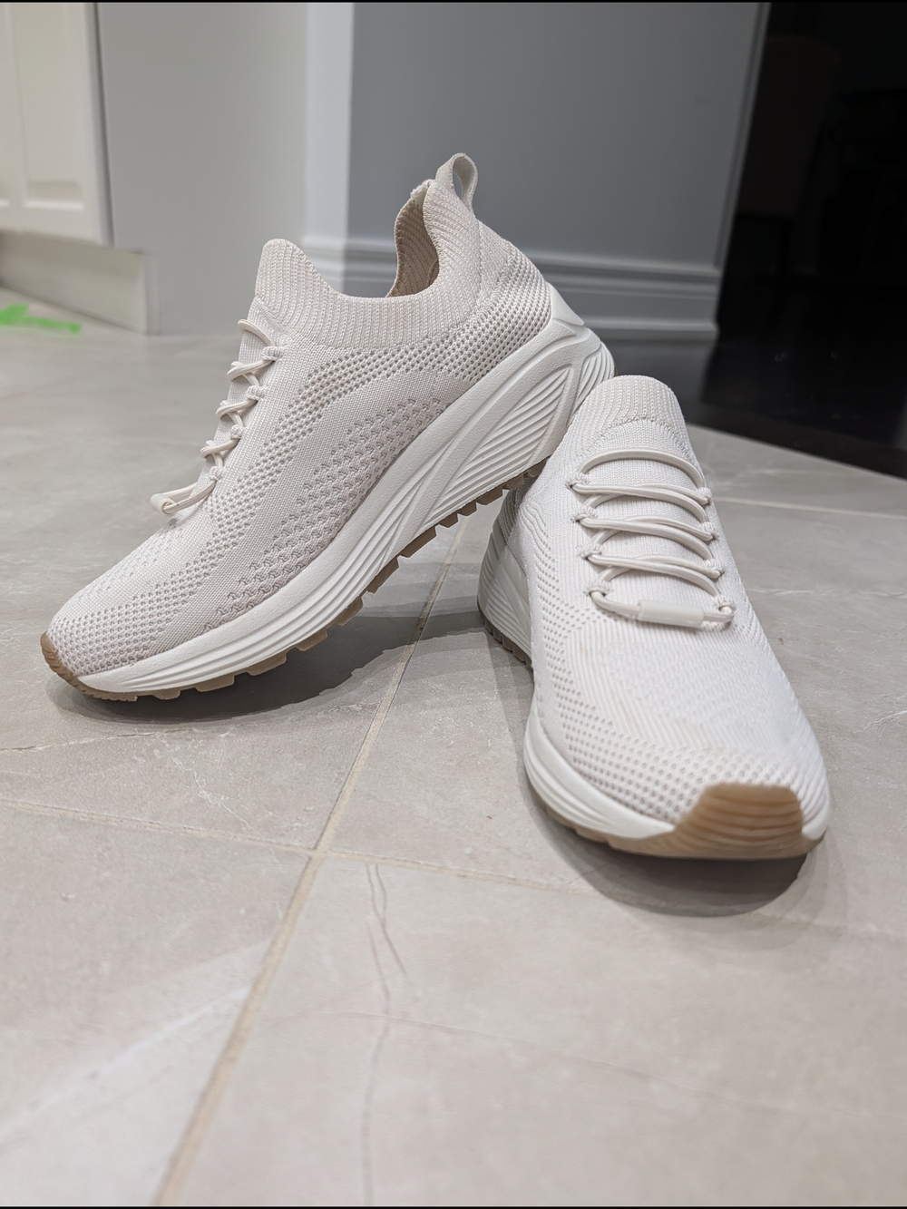 2/$70 Skechers BOBS Sparrow 2.0 – Allegiance Crew Sneakers Women’s 6 – Like New